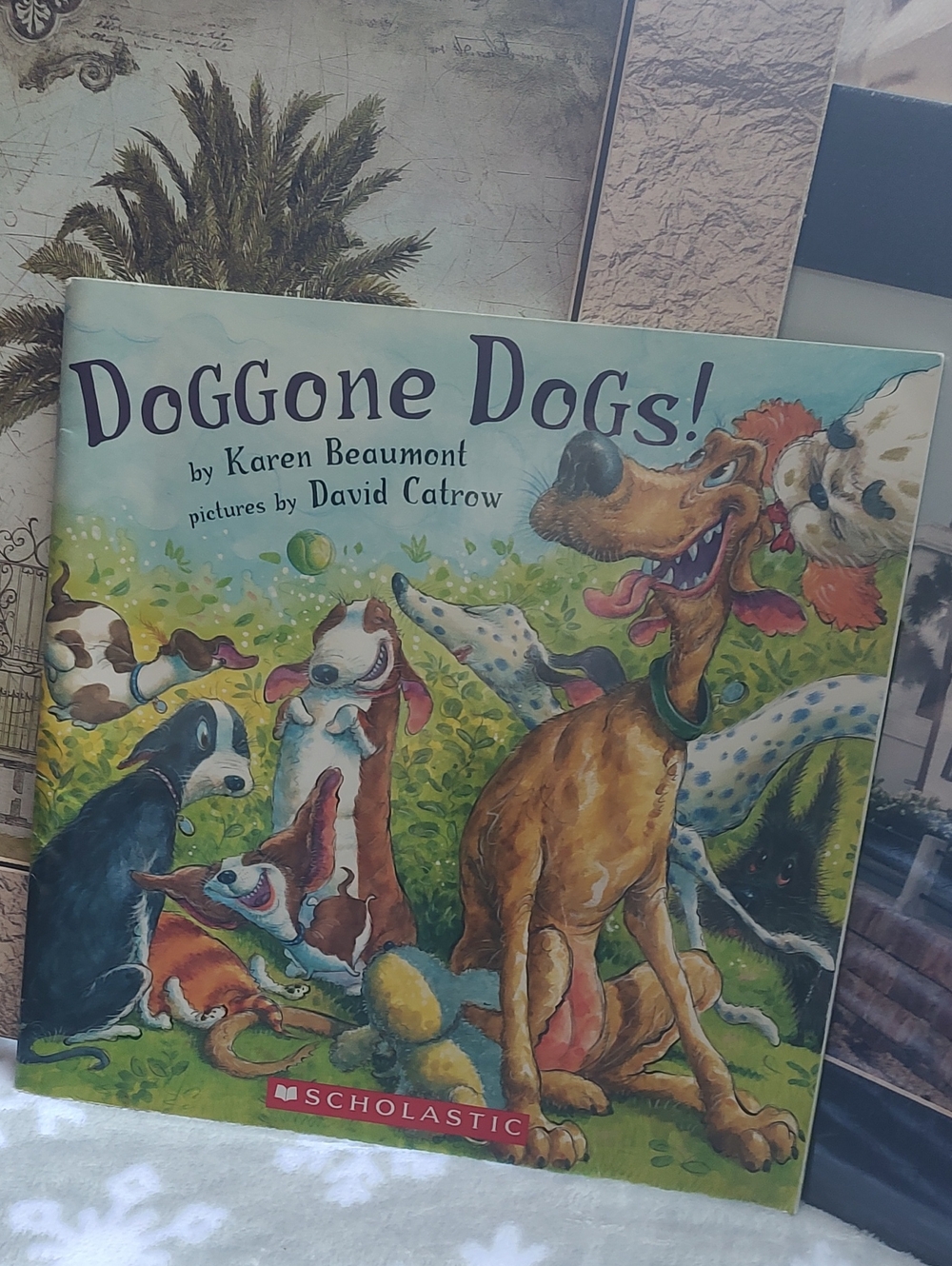 Scholastic Doggone Dogs! Children's Picture 📚,2008 - Picture 2 of 13